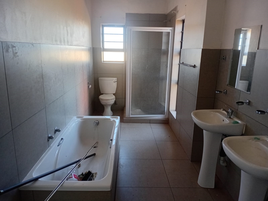 4 Bedroom Property for Sale in Kathu Northern Cape
